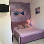 Monolocale Viola - A Casa Di Ludovica E Martina