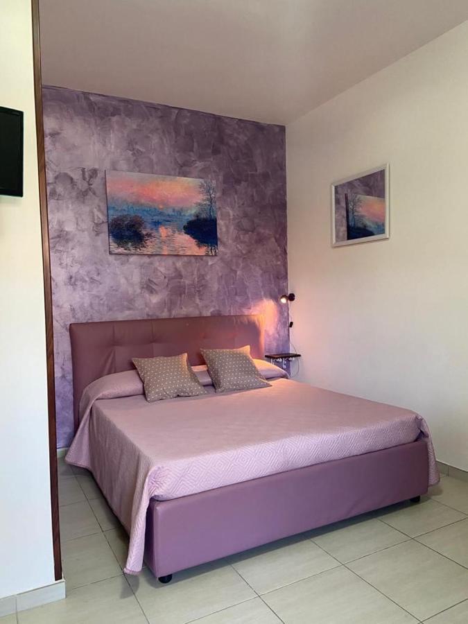 Monolocale Viola - A Casa Di Ludovica E Martina Ferienhaus *